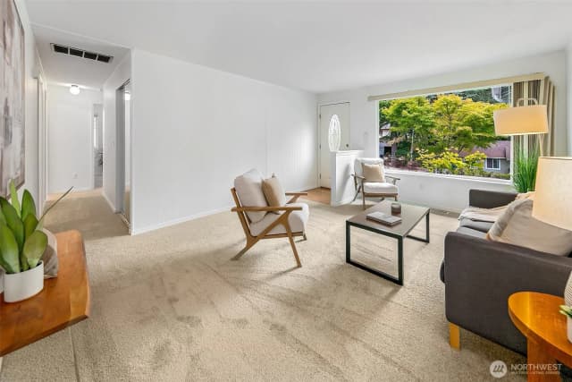 Property photo for 2022 Aberdeen Place Se, Renton photo 5