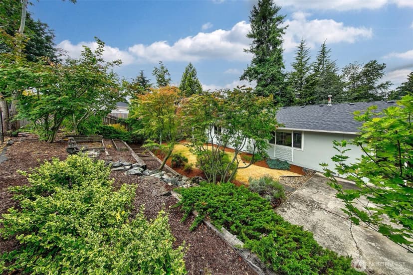 Property photo for 2022 Aberdeen Place Se, Renton photo 27