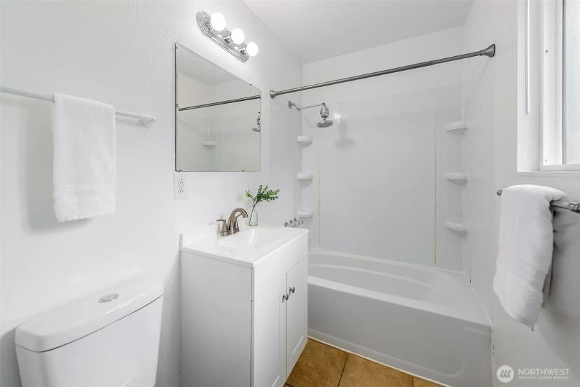 Property photo for 2022 Aberdeen Place Se, Renton photo 19