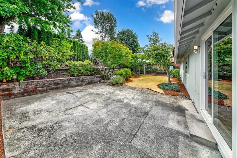 Property photo for 2022 Aberdeen Place Se, Renton photo 28