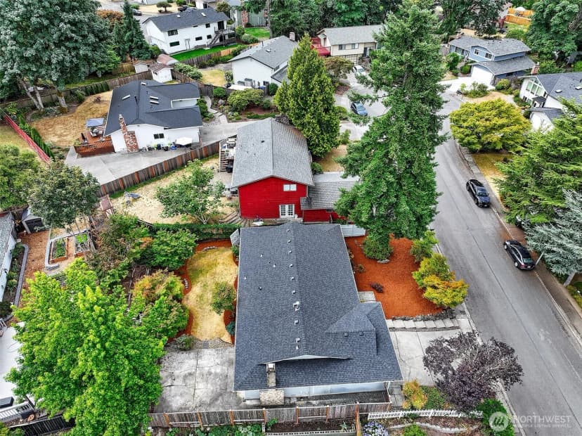 Property photo for 2022 Aberdeen Place Se, Renton photo 2