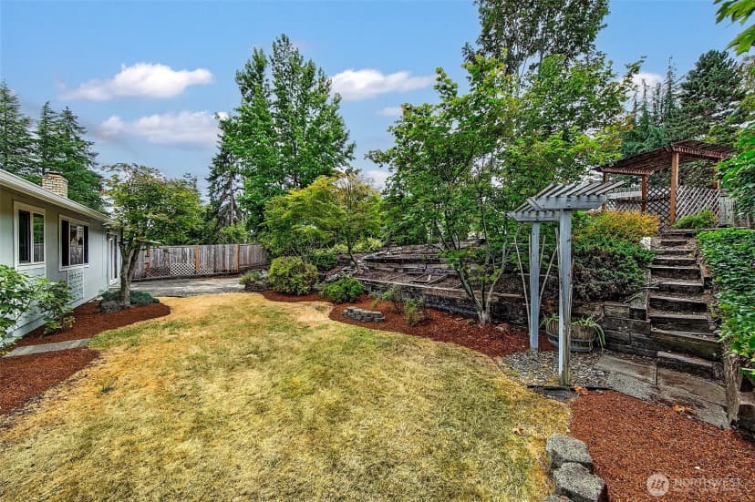 Property photo for 2022 Aberdeen Place Se, Renton photo 25