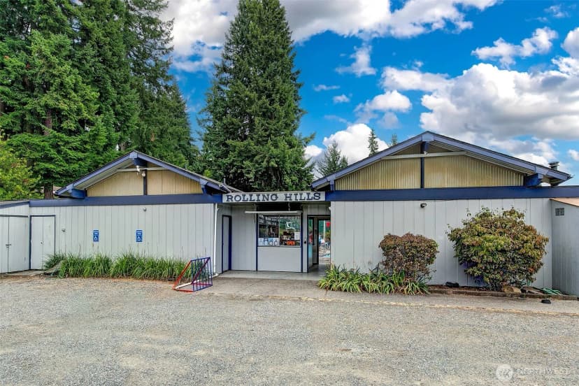 Property photo for 2022 Aberdeen Place Se, Renton photo 36
