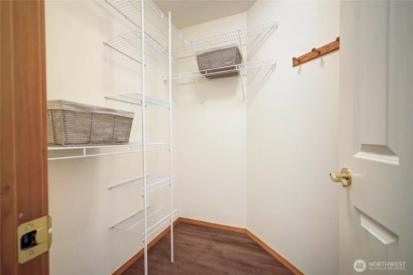 Property photo for 7535 Ne 203rd Street, Kenmore photo 11
