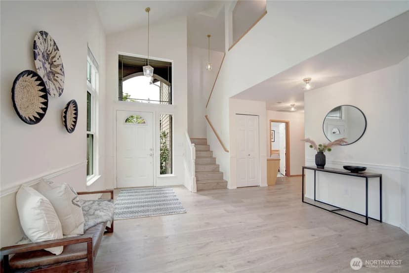 Property photo for 7535 Ne 203rd Street, Kenmore photo 3