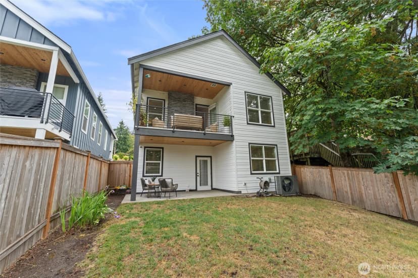 Property photo for 11003 126th Avenue Ne, Kirkland photo 32