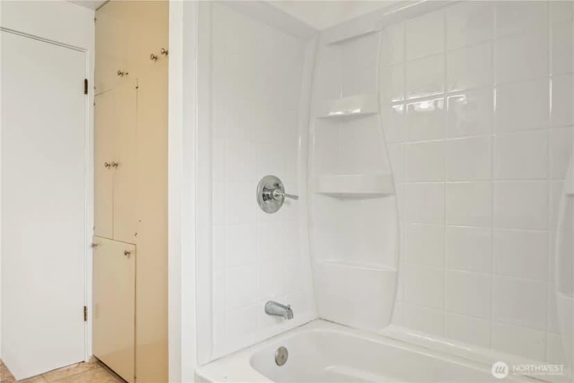 Property photo for 2411 Bloyd Street, Kelso photo 16