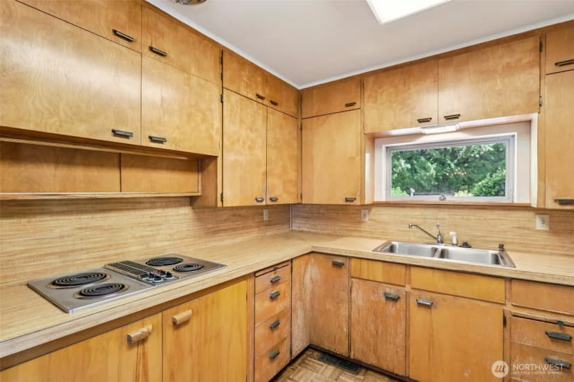 Property photo for 1123 9th Avenue S, Edmonds photo 11