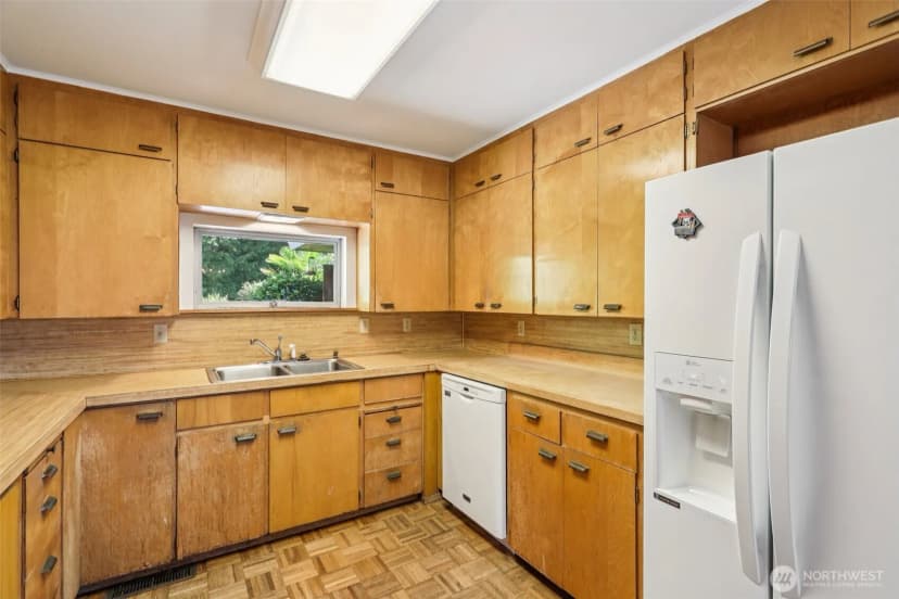 Property photo for 1123 9th Avenue S, Edmonds photo 12