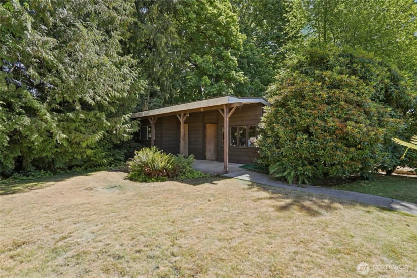 Property photo for 1123 9th Avenue S, Edmonds photo 25