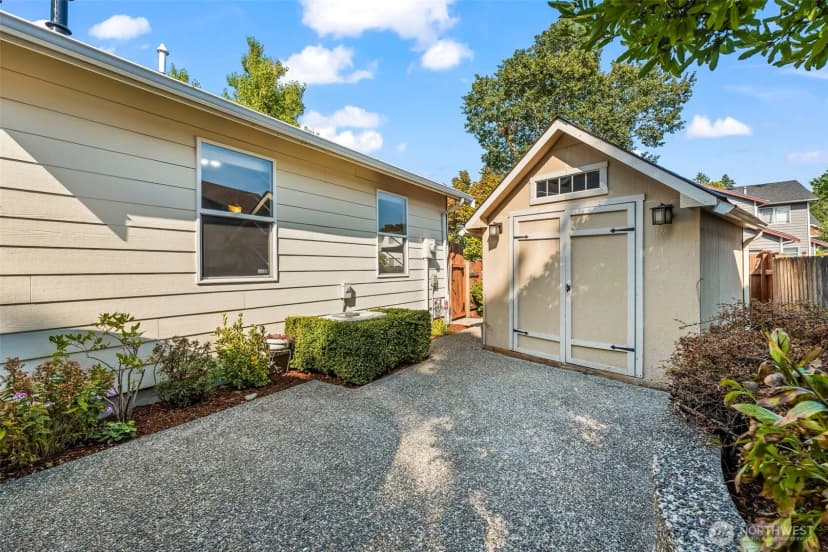 Property photo for 2160 Anderson Avenue, Dupont photo 35