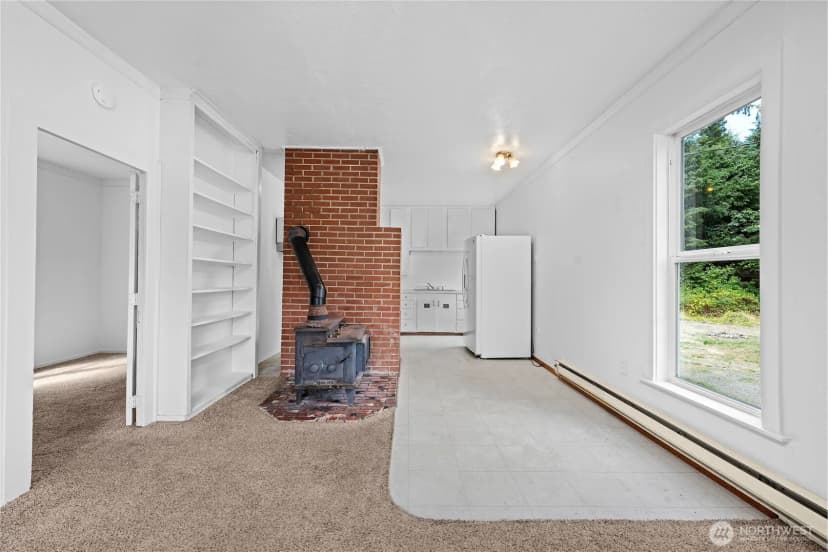 Property photo for 10205 Sandridge Road, Long Beach photo 9