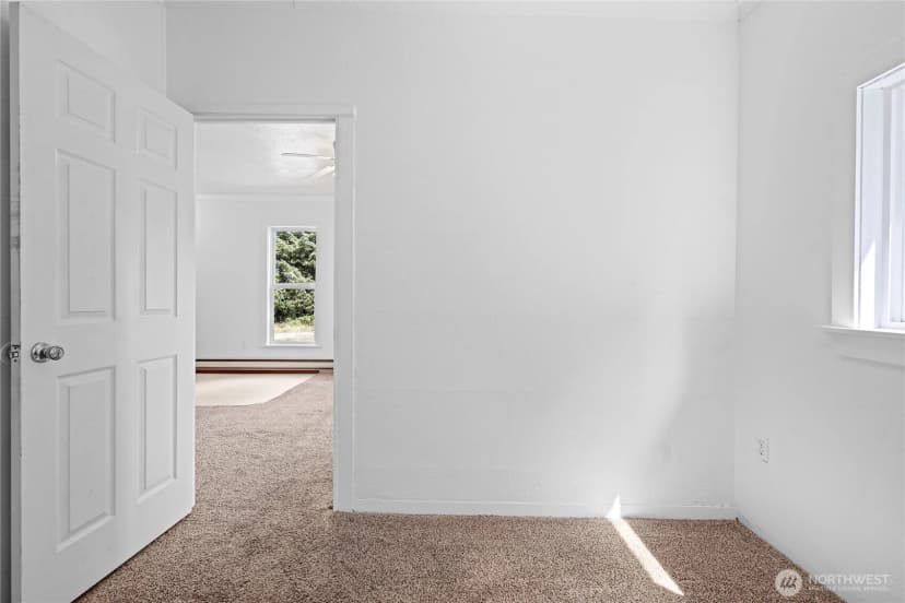 Property photo for 10205 Sandridge Road, Long Beach photo 18