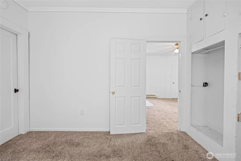 Property photo for 10205 Sandridge Road, Long Beach photo 19