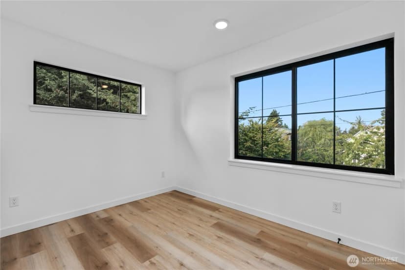 Property photo for 2617 Woburn Street, Bellingham photo 15