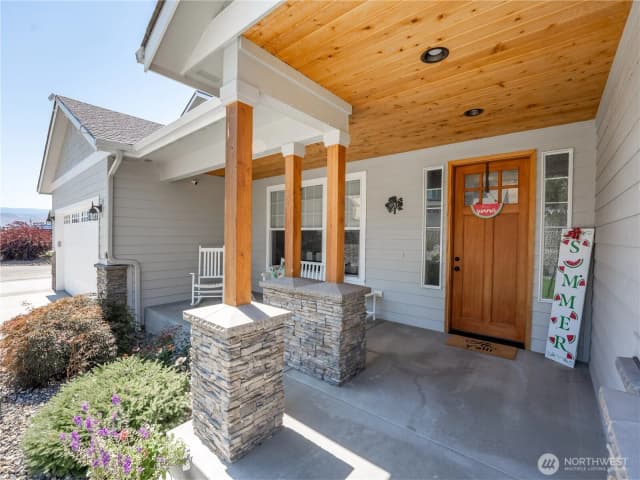 Property photo for 3142 Nw Delcon Court, East Wenatchee photo 3