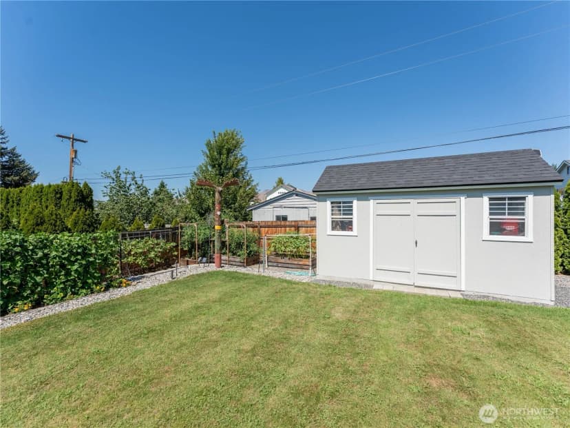 Property photo for 3142 Nw Delcon Court, East Wenatchee photo 35