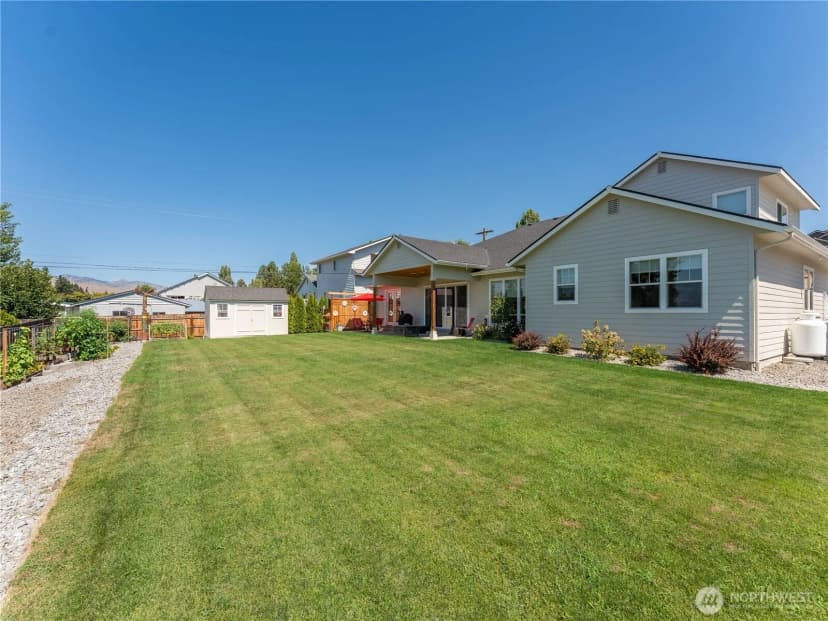Property photo for 3142 Nw Delcon Court, East Wenatchee photo 31
