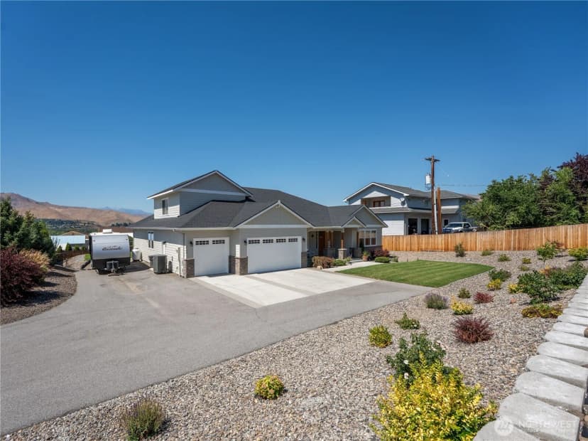 Property photo for 3142 Nw Delcon Court, East Wenatchee photo 37