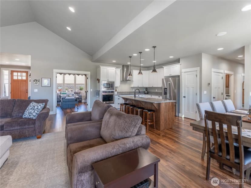 Property photo for 3142 Nw Delcon Court, East Wenatchee photo 20