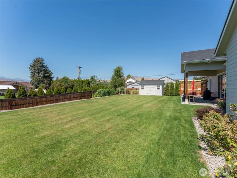 Property photo for 3142 Nw Delcon Court, East Wenatchee photo 36