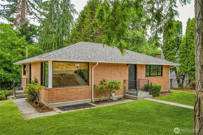 Property photo for 22039 S 16th Avenue, Des Moines