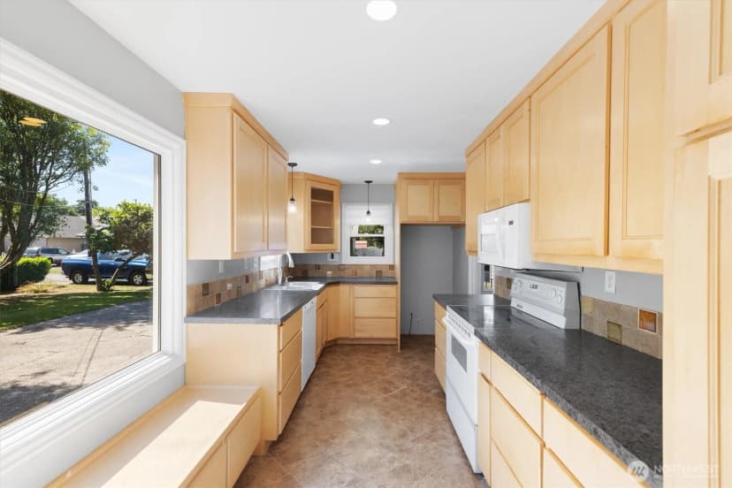 Property photo for 412 Nw 7th Avenue, Kelso photo 14