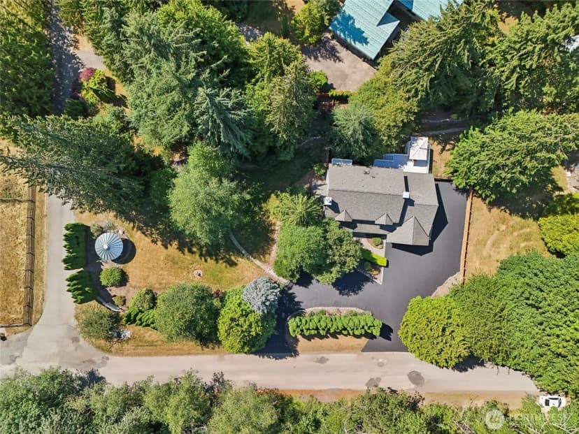 Property photo for 18415 236th Avenue Ne, Woodinville photo 40