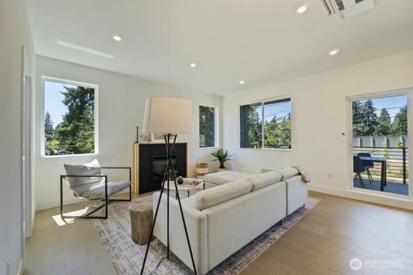 Property photo for 12048 5th Avenue Ne, Seattle photo 14