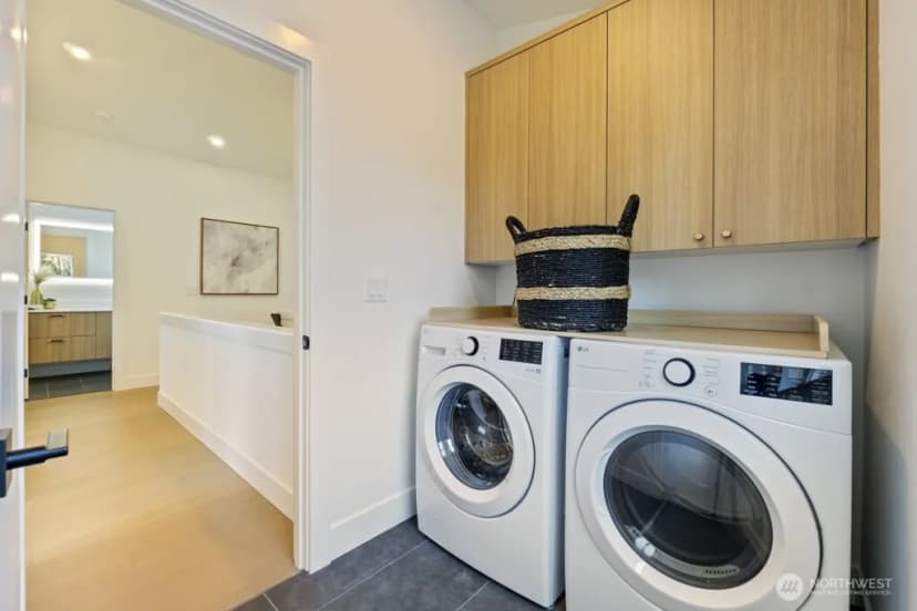Property photo for 12048 5th Avenue Ne, Seattle photo 25