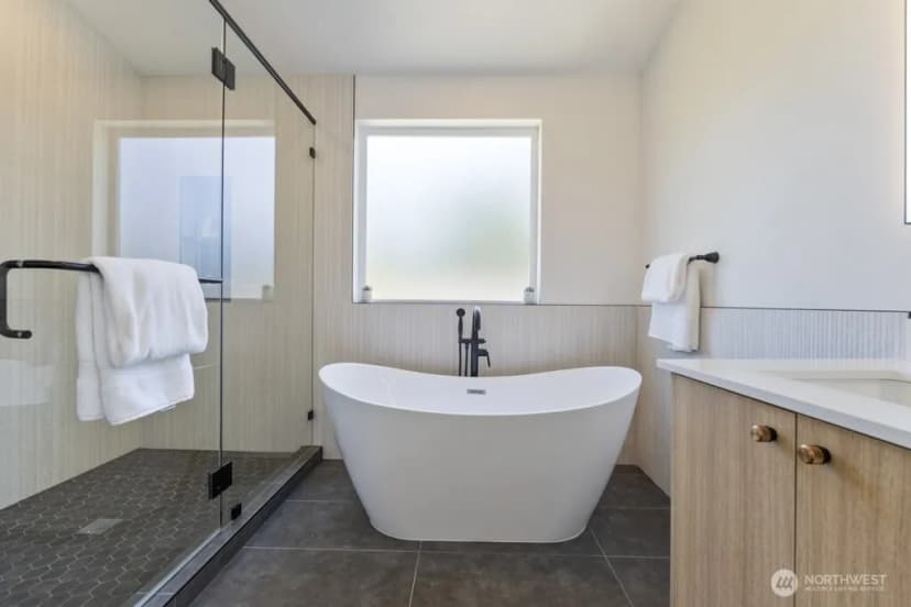 Property photo for 12048 5th Avenue Ne, Seattle photo 18