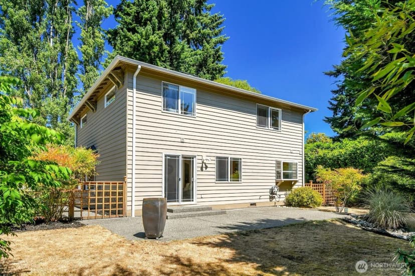 Property photo for 18528 Fremont Avenue N, Shoreline photo 25