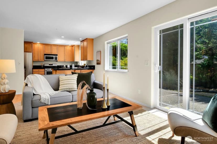 Property photo for 18528 Fremont Avenue N, Shoreline photo 12