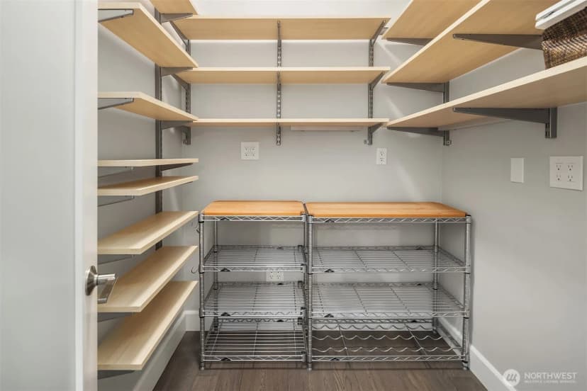 Property photo for 421 16th Avenue E, Seattle photo 19