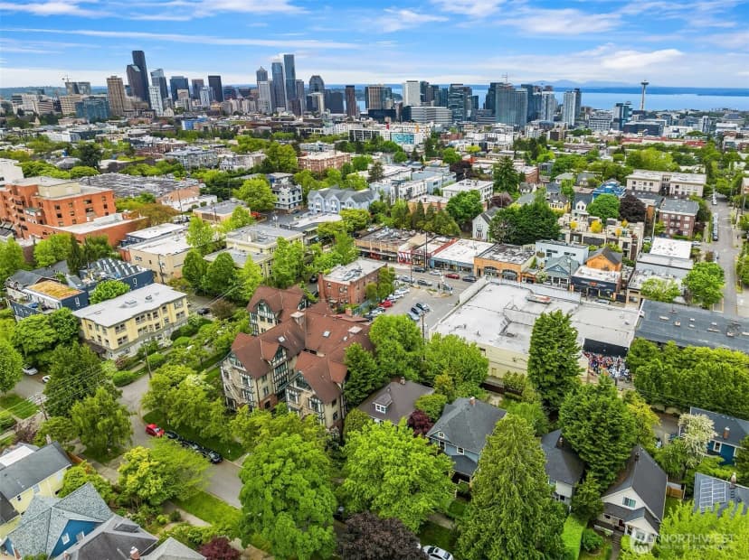Property photo for 421 16th Avenue E, Seattle photo 38
