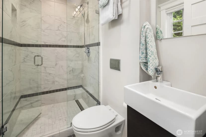 Property photo for 421 16th Avenue E, Seattle photo 21