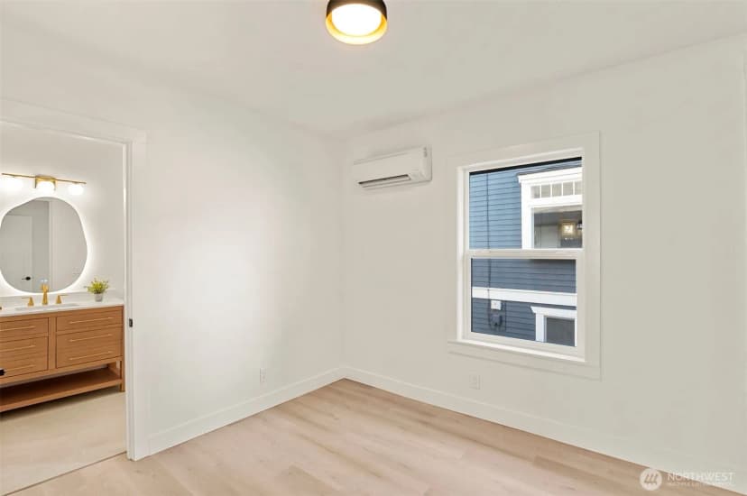 Property photo for 706 N 67th Street, Seattle photo 13
