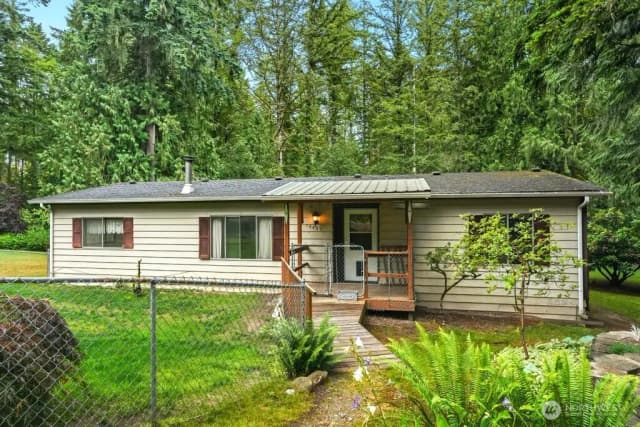 Property photo for 10427 Se 229th Street, Woodinville photo 2