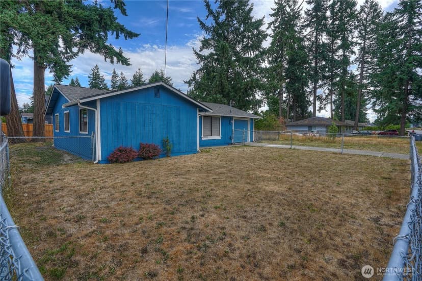 Property photo for 17325 11th Avenue Ct E, Spanaway photo 2