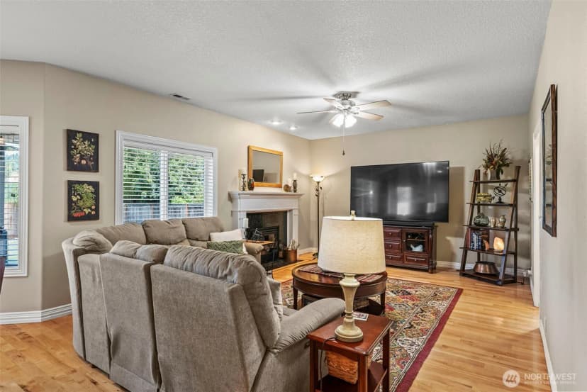 Property photo for 564 E 15th Circle, La Center photo 17