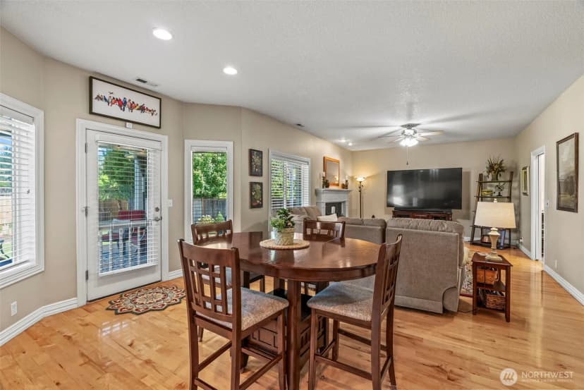 Property photo for 564 E 15th Circle, La Center photo 13