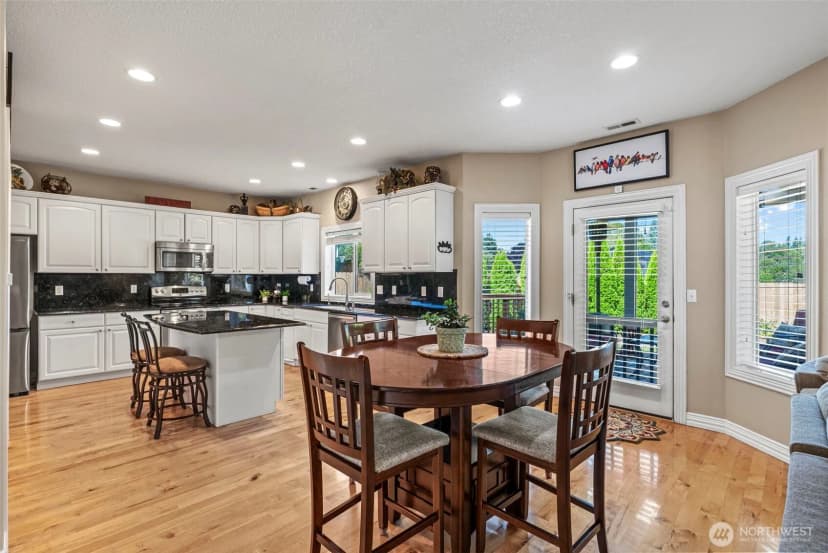 Property photo for 564 E 15th Circle, La Center photo 14