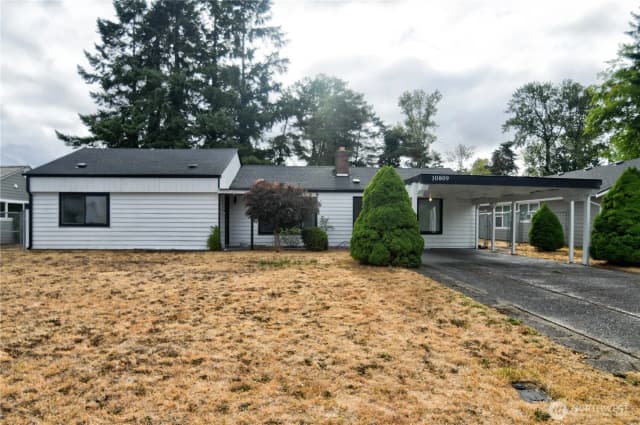 Property photo for 10809 Villa Ln Sw, Lakewood photo 2