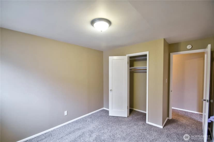 Property photo for 10809 Villa Ln Sw, Lakewood photo 20