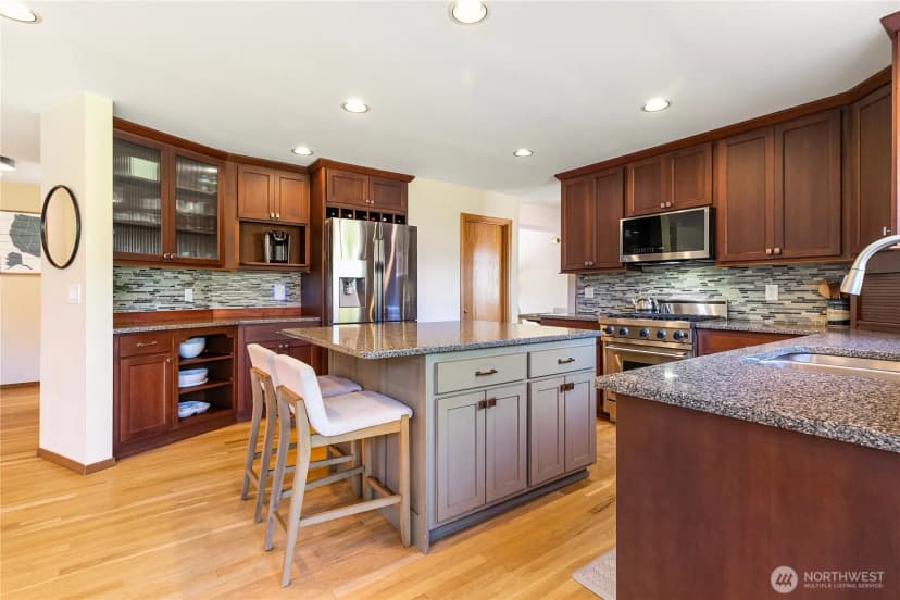 Property photo for 5330 Bel West Drive, Bellingham photo 9