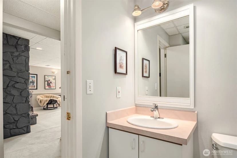Property photo for 1611 Lowama Lane Ne, Tacoma photo 31
