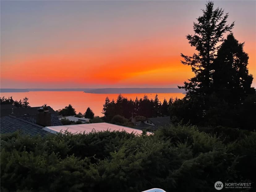Property photo for 1611 Lowama Lane Ne, Tacoma photo 15