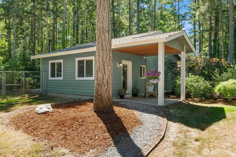 Property photo for 606 7th Lane, Fox Island photo 32