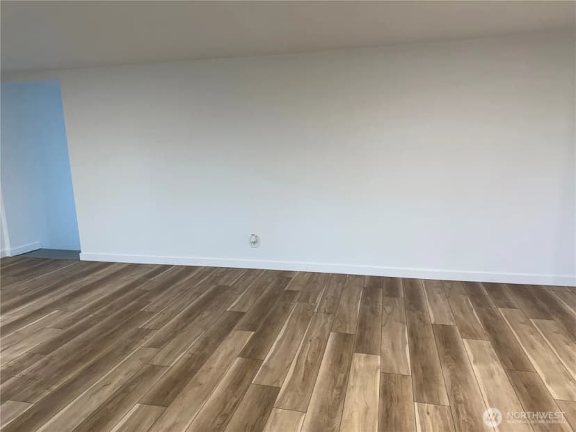 Property photo for 1416 Washington Avenue S, Long Beach photo 17