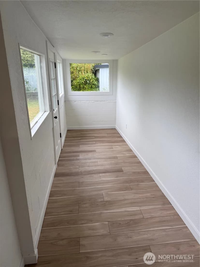 Property photo for 1416 Washington Avenue S, Long Beach photo 11